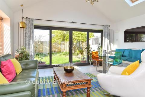 3 bedroom semi-detached bungalow for sale, Maple Close, Woodingdean, Brighton, East Sussex