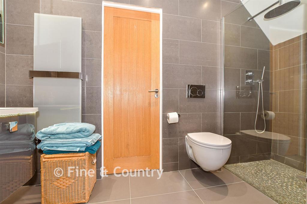 Jack And Jill En-Suite