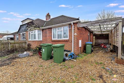 2 bedroom bungalow for sale, Lyndale Road, Southampton SO31