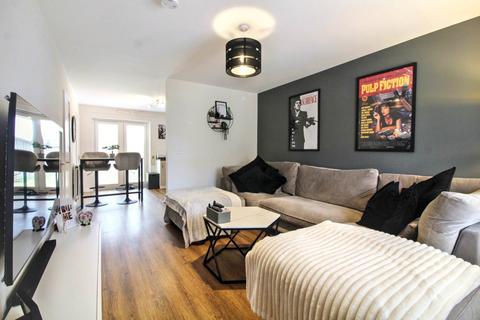2 bedroom semi-detached house for sale, Barcelona Boulevard, Stoke Mandeville