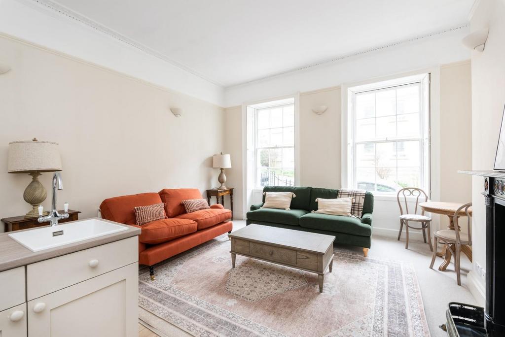 Ground Floor Flat, 3 Bedford Street, Bath BA1 6 AD-