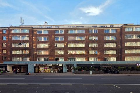 Southampton Row, London WC1B