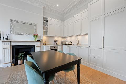 2 bedroom flat for sale, Sinclair Road, London W14