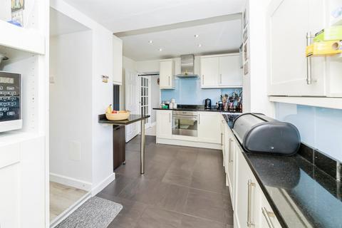 4 bedroom detached house for sale, St. Hildas Close, Crawley