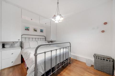 2 bedroom ground floor flat for sale, Rotherhithe New Road, Westlake Rotherhithe New Road, SE16