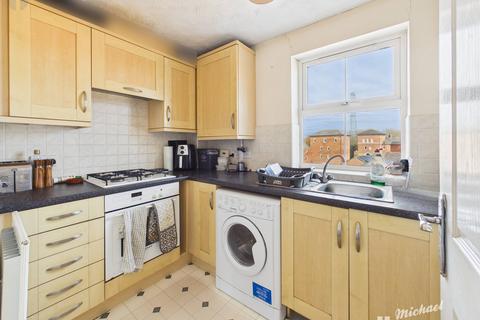 2 bedroom flat for sale, Crowell Mews, Aylesbury