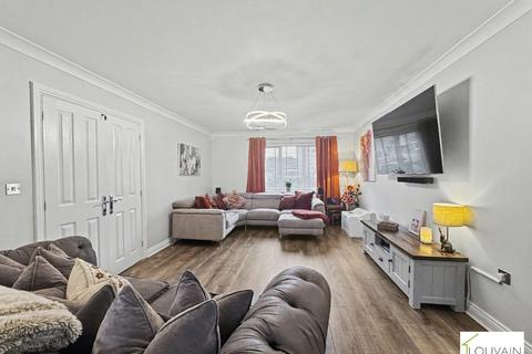 5 bedroom detached house for sale, Larch Lane, Tredegar