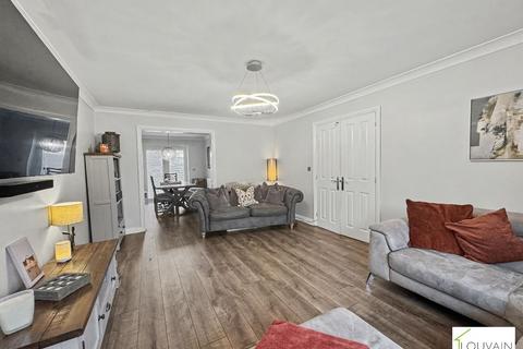 5 bedroom detached house for sale, Larch Lane, Tredegar