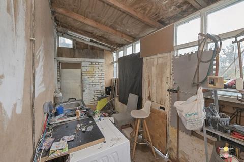 5 bedroom semi-detached house for sale, Vernon Road, London E11