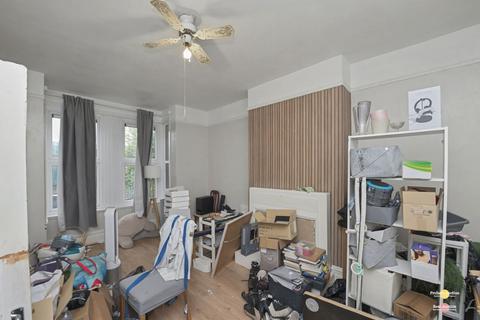 5 bedroom semi-detached house for sale, Vernon Road, London E11