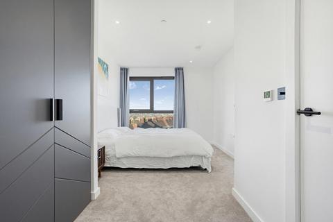 2 bedroom apartment to rent, Emperor Point, Woodberry Down, London, N4