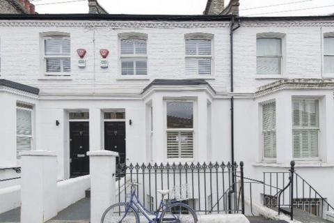 3 bedroom terraced house to rent, Hannell Road, Fulham