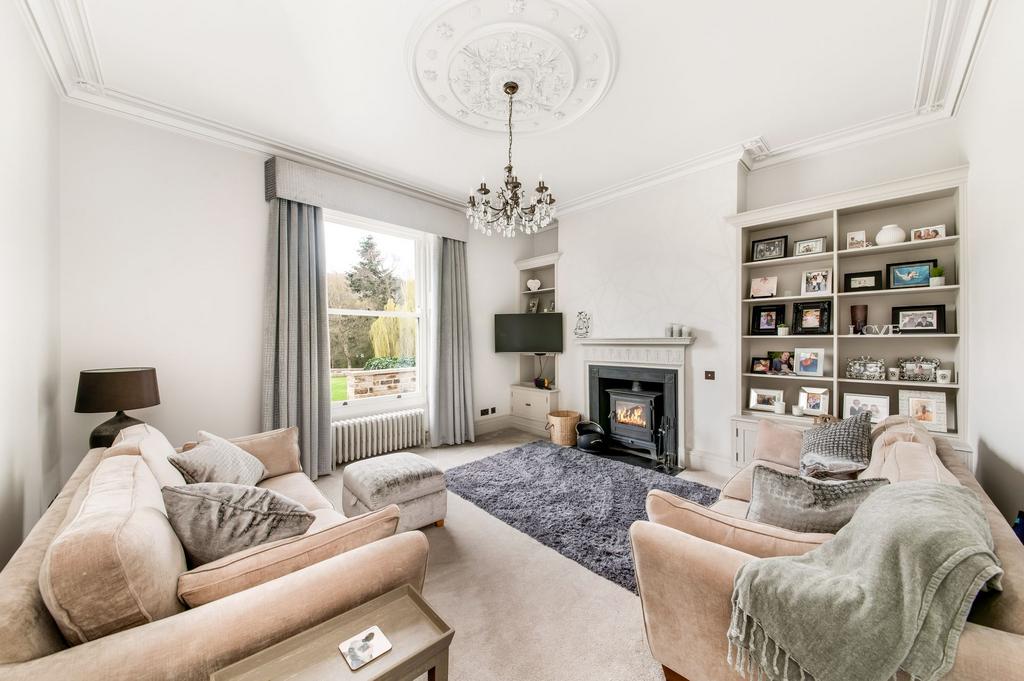 Second sitting room
