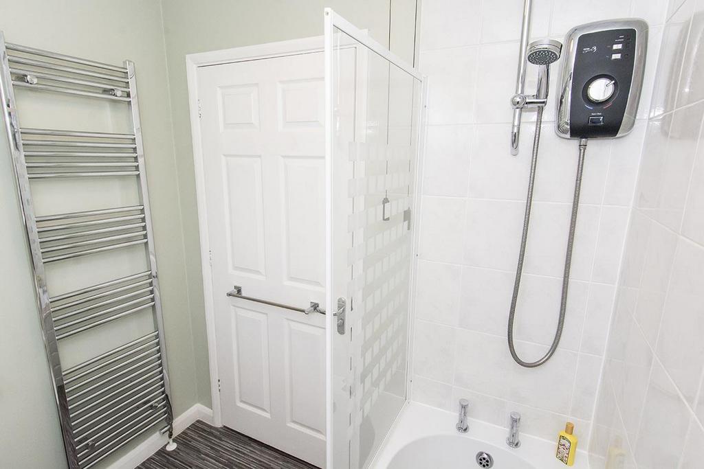 Bathroom (Photo Two)