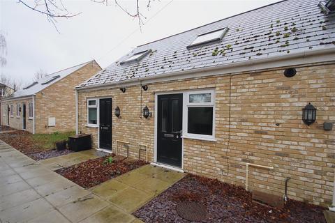 1 bedroom terraced house to rent, Garden Walk, Cambridge CB4