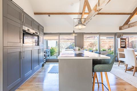 undefined, Stylish Barn Conversion in Bessingham with Modern Open-Plan Living