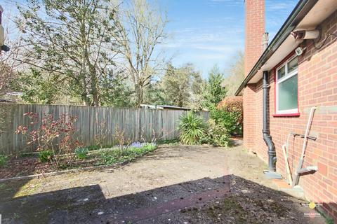 3 bedroom bungalow for sale, Hillview Close, Hatch End HA5