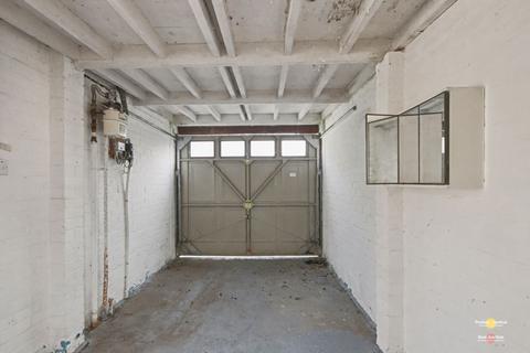 3 bedroom bungalow for sale, Hillview Close, Hatch End HA5
