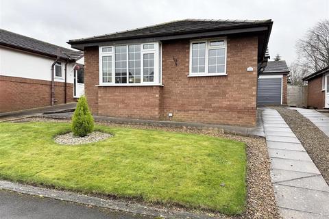 2 bedroom detached bungalow for sale, Woodlands Drive, Skelmanthorpe, Huddersfield HD8 9DB