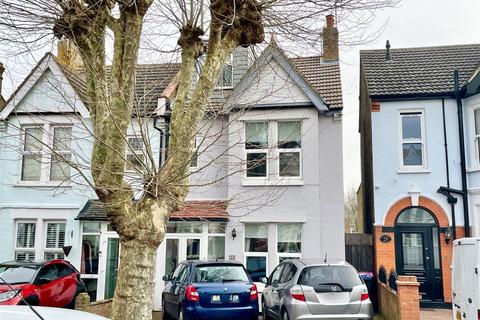 5 bedroom semi-detached house for sale, Grange Road, Leigh-on-Sea, Essex, SS9