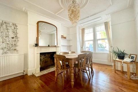 5 bedroom semi-detached house for sale, Grange Road, Leigh-on-Sea, Essex, SS9