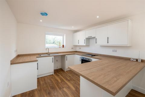 1 bedroom flat for sale, Aurum Close, Horley