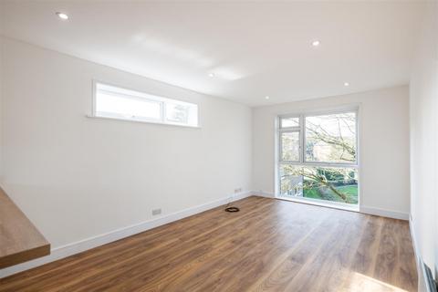 1 bedroom flat for sale, Aurum Close, Horley