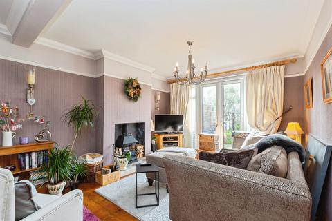 3 bedroom semi-detached house for sale, Ash Grove, Aylesbury