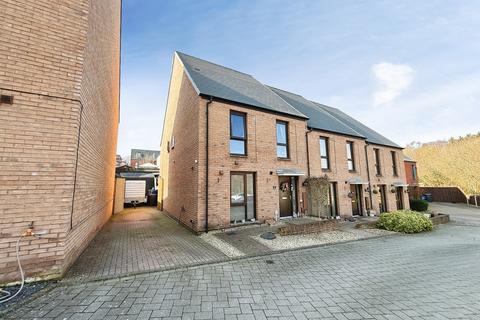 3 bedroom end of terrace house for sale, Glen Way, Telford TF1