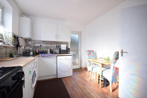 2 bedroom ground floor flat for sale, Mead Court, Herbert Road, Clacton-on-Sea, Essex, CO15 3BG