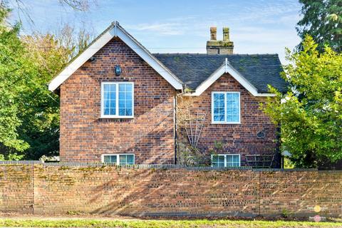 3 bedroom detached house for sale, Clayton Road, Newcastle ST5