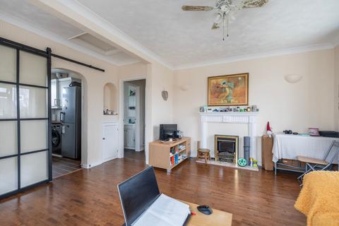 2 bedroom flat for sale, Rider Haggard Road, Heartsease