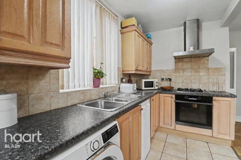 3 bedroom semi-detached house for sale, Oakleigh Avenue, Leicester