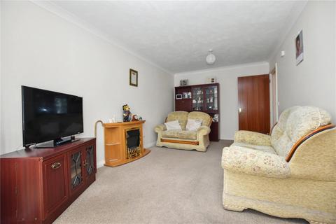 1 bedroom flat for sale, Crook Log, Bexleyheath, DA6