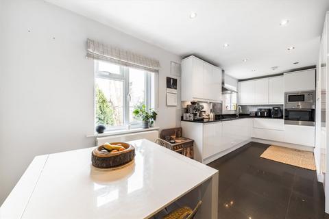 4 bedroom maisonette for sale, Cholmeley Park, London N6