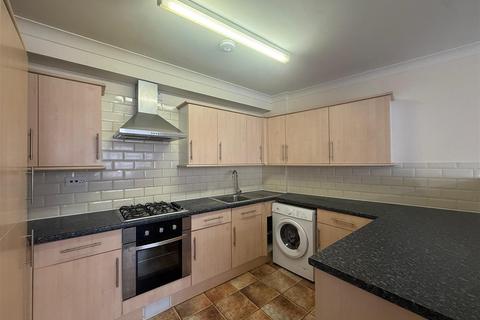 1 bedroom apartment to rent, Cranbrook Road, Ilford