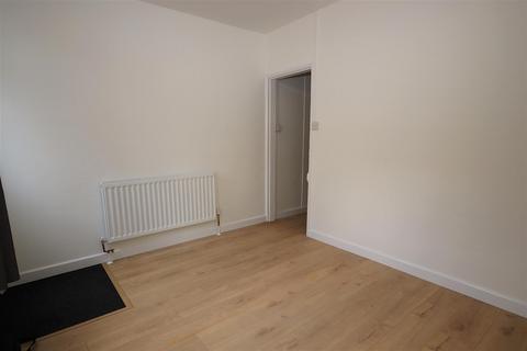 3 bedroom end of terrace house to rent, Cyprus Road, Cambridge CB1