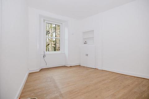 2 bedroom flat to rent, 2214L Wheatfield Road, Edinburgh, EH11 2PS