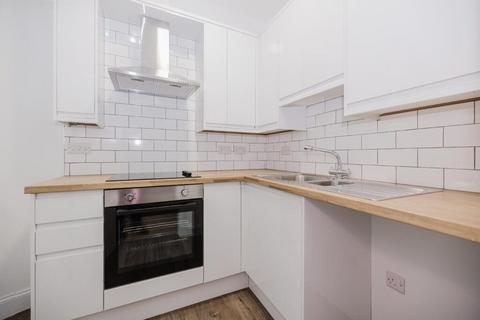 2 bedroom flat to rent, 2214L Wheatfield Road, Edinburgh, EH11 2PS