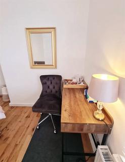 1 bedroom in a house share to rent, London SE6