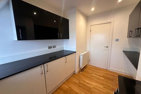 1 bedroom flat to rent, London Road, Isleworth TW7