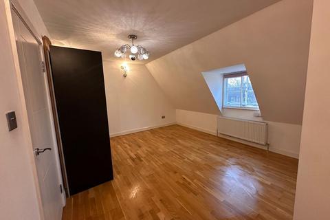 1 bedroom flat to rent, London Road, Isleworth TW7