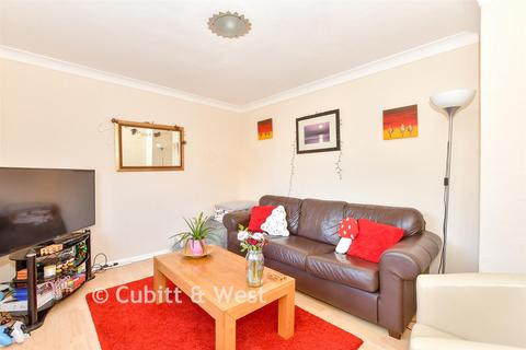 4 bedroom terraced house for sale, Oliver Whitby Road, Chichester PO19