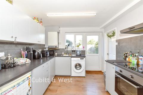 4 bedroom terraced house for sale, Oliver Whitby Road, Chichester PO19
