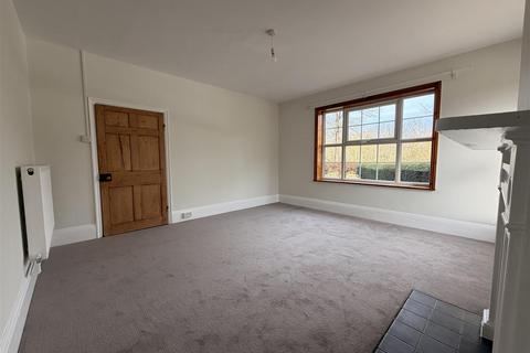 3 bedroom detached house to rent, East Bergholt, Colchester