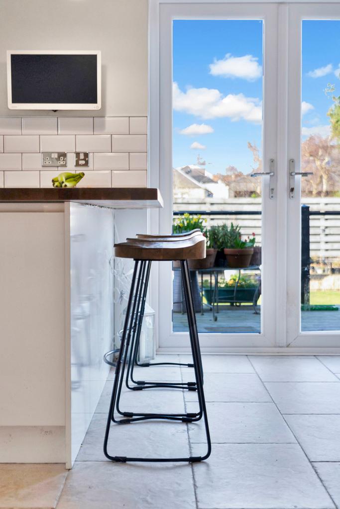 Breakfast Bar