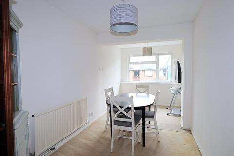 3 bedroom terraced house for sale, Pinewood Park, Farnborough GU14