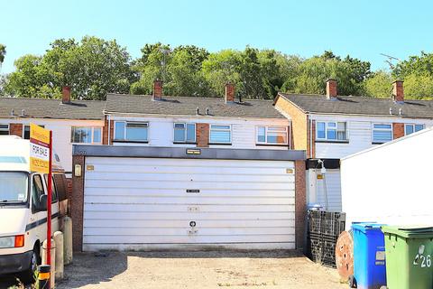 3 bedroom terraced house for sale, Pinewood Park, Farnborough GU14