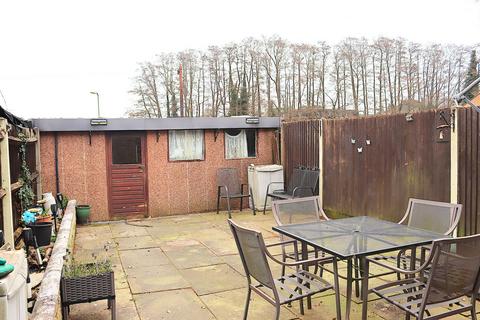 3 bedroom terraced house for sale, Pinewood Park, Farnborough GU14