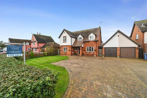 4 bedroom detached house for sale, Manningtree Road, Stutton